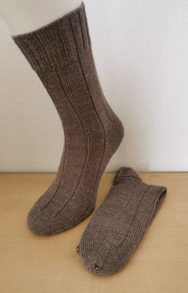 Edel-Socken 100% handgestrickt Größe 40/41 mit Merinowolle und Bambusanteil